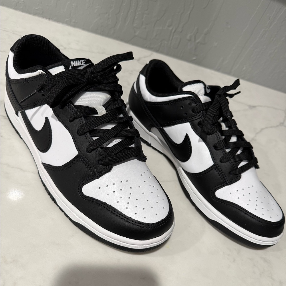 Nike Pandas Classic Black and White Low-Tops